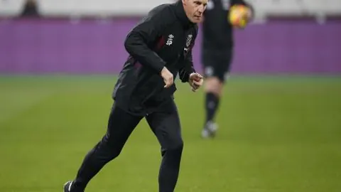 石宇奇花式技巧惊艳亮相，安东森惊呼不已！